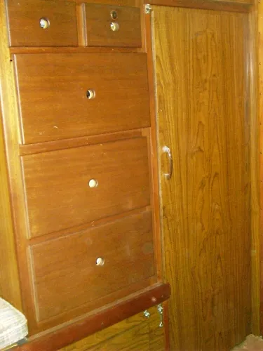 1975 Chris-Craft Catalina Double Cabin
