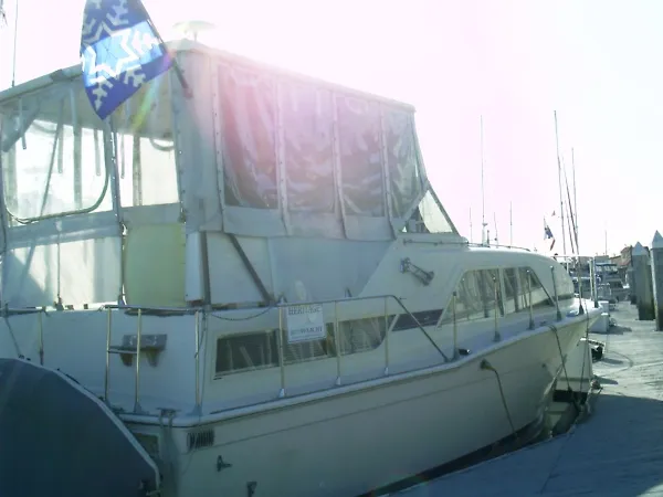 1975 Chris-Craft Catalina Double Cabin