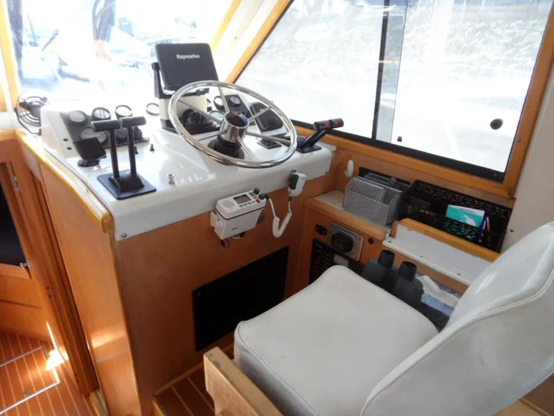 1993 Navigator 3300