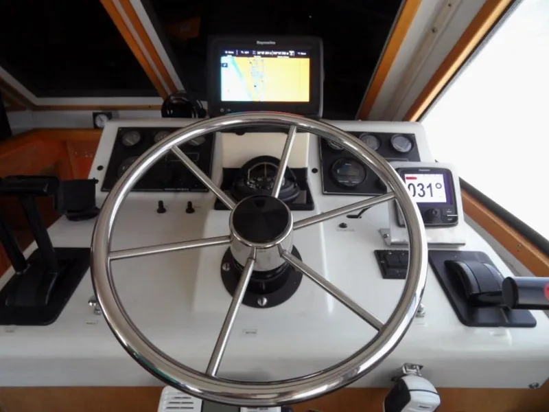 1993 Navigator 3300