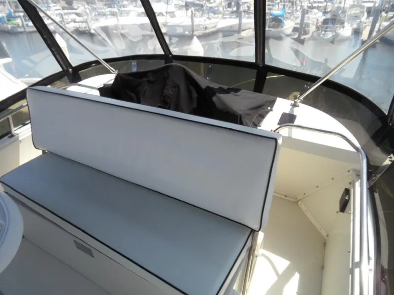 1993 Navigator 3300