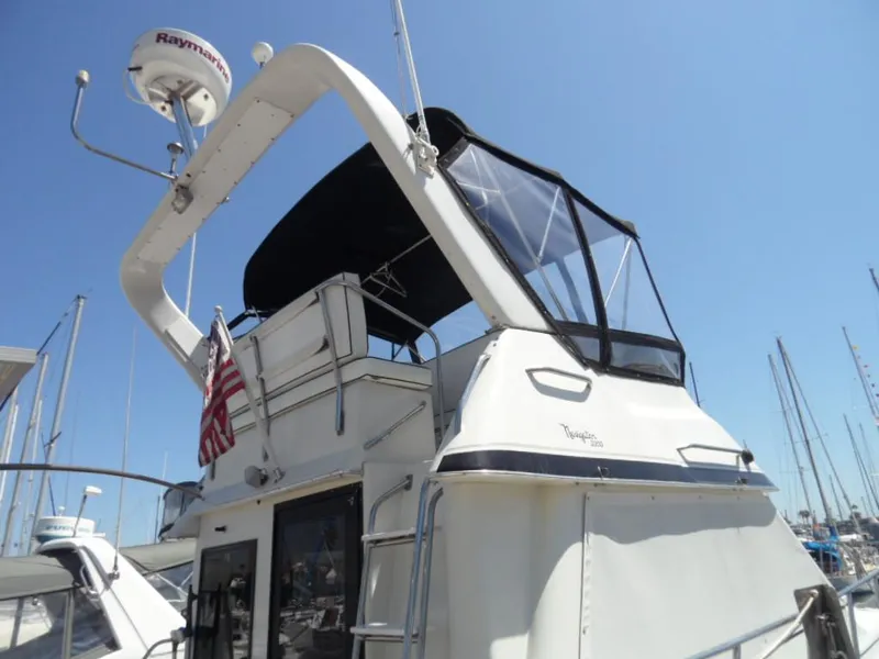 1993 Navigator 3300