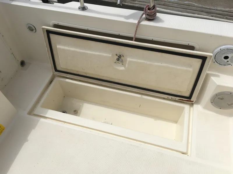 Deck Fish Box Port