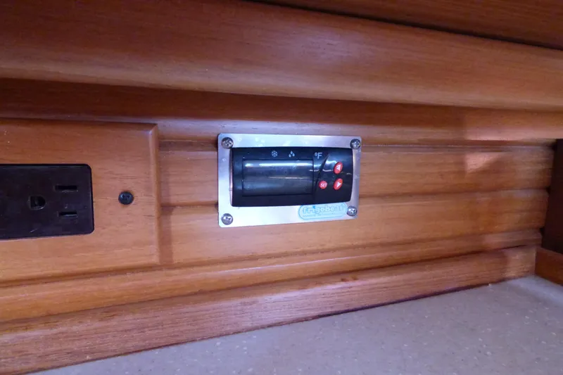Fridgeboat keel cooled freezer control