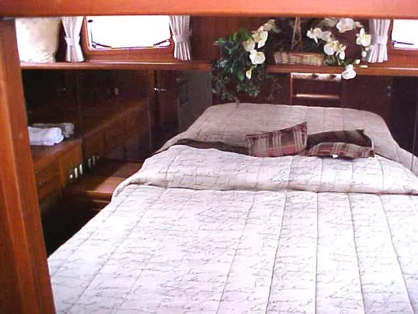 Aft cabin