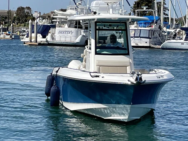 2020 Boston Whaler 250 Outrage