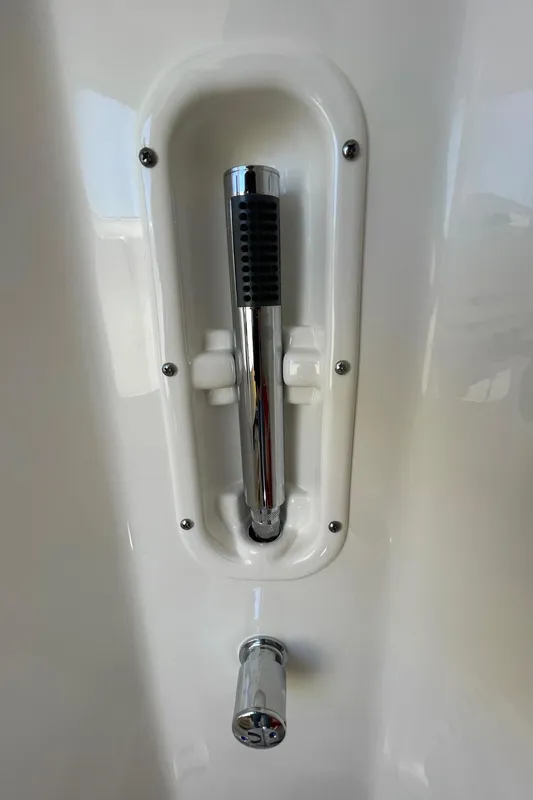 2020 Boston Whaler 250 Outrage