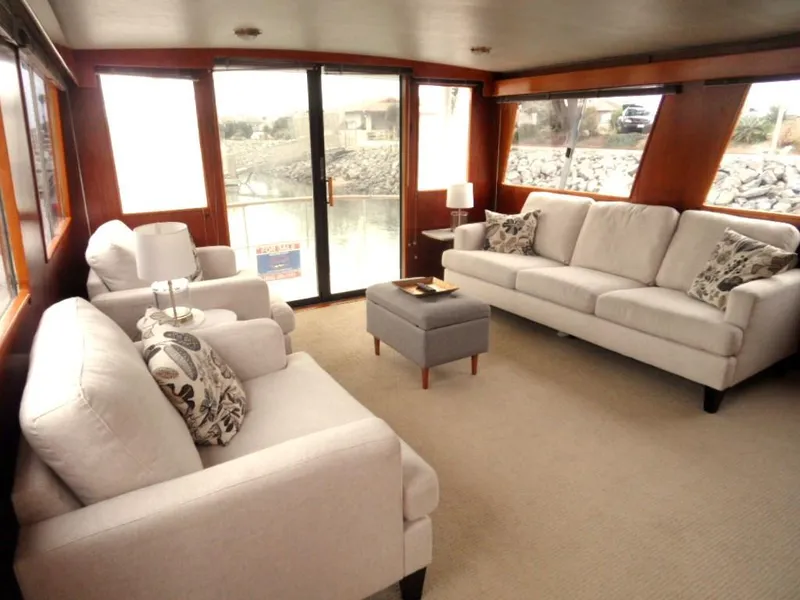 1986 Gulfstar 49 Motoryacht Stabilized