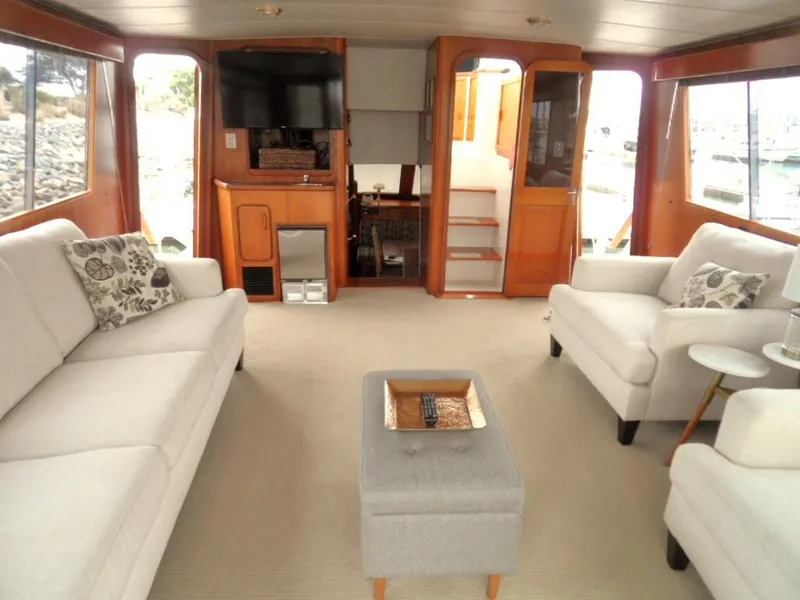 1986 Gulfstar 49 Motoryacht Stabilized