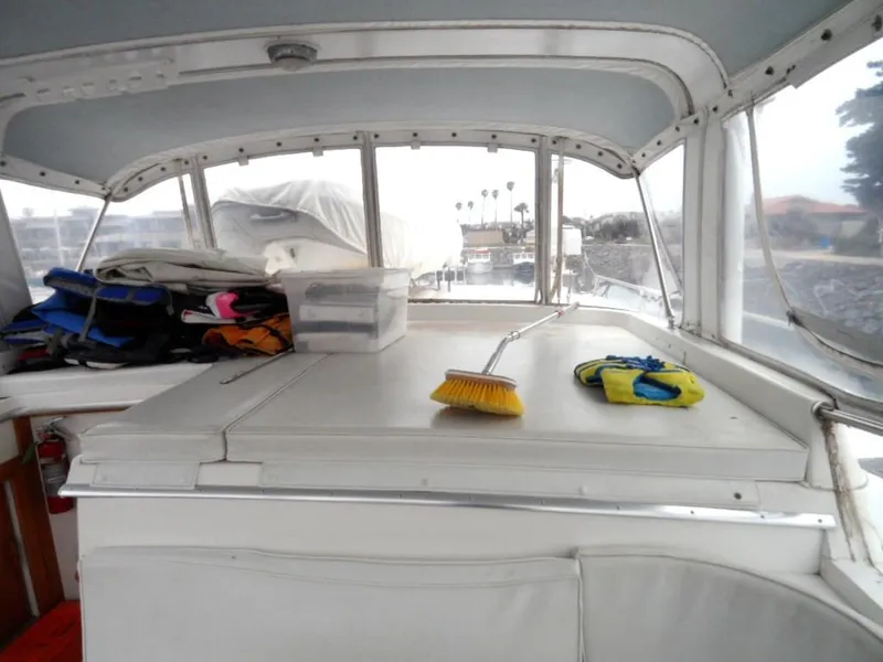 1986 Gulfstar 49 Motoryacht Stabilized