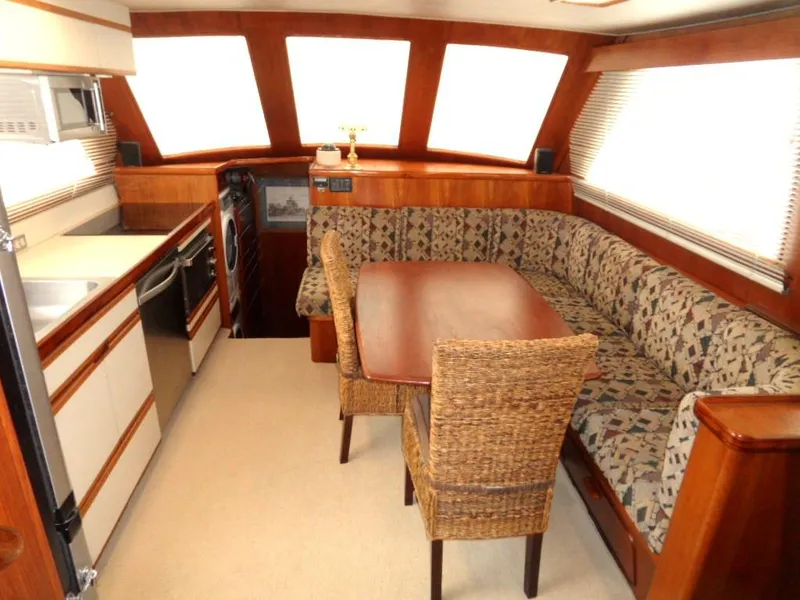 1986 Gulfstar 49 Motoryacht Stabilized