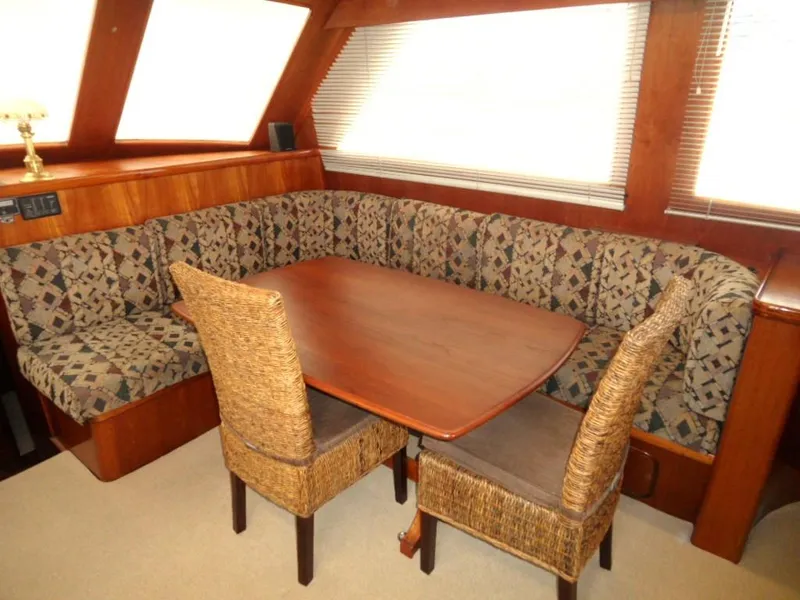 1986 Gulfstar 49 Motoryacht Stabilized