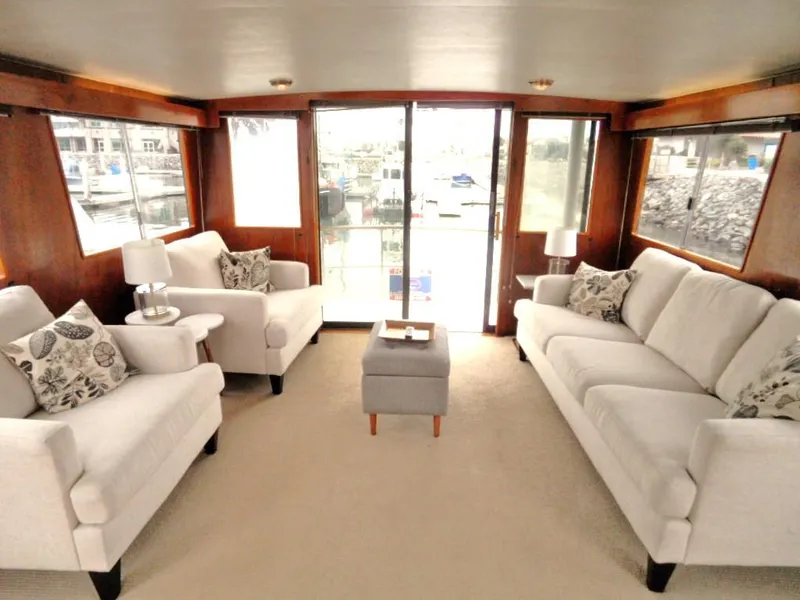 1986 Gulfstar 49 Motoryacht Stabilized