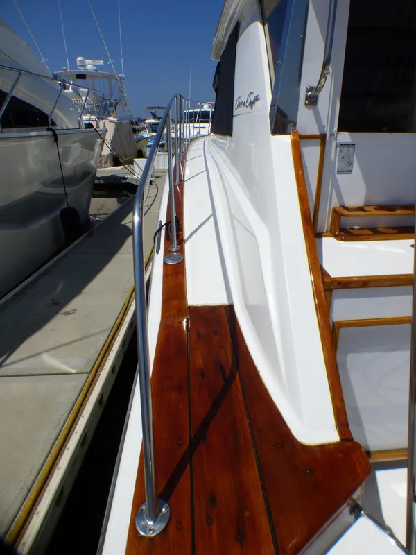 Wide Walk Around Sidedecks