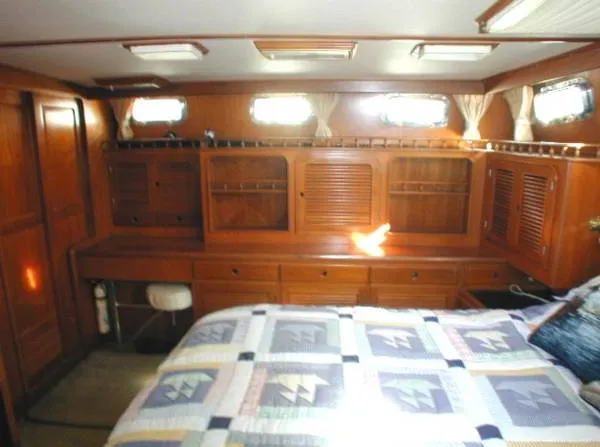 Master Stateroom to Starb.