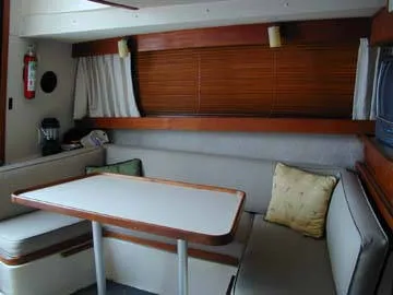 1989 Carver 3297 Mariner