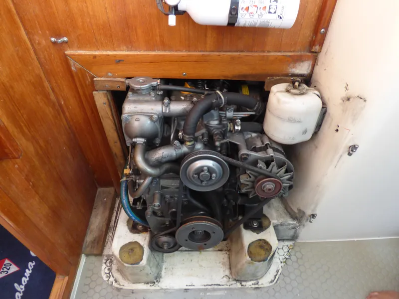 1996 Catalina 320