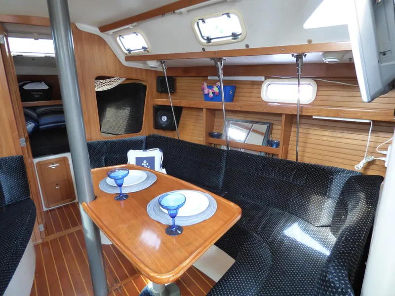 1996 Catalina 320