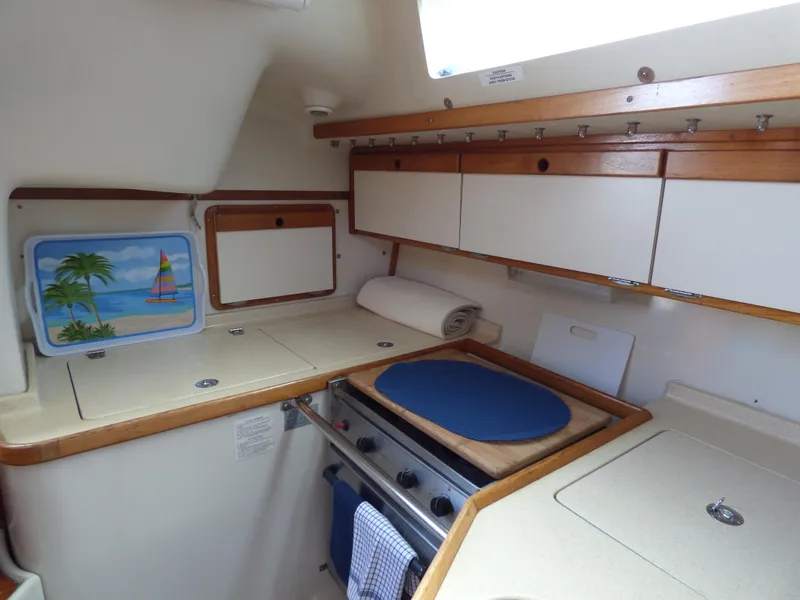 1996 Catalina 320