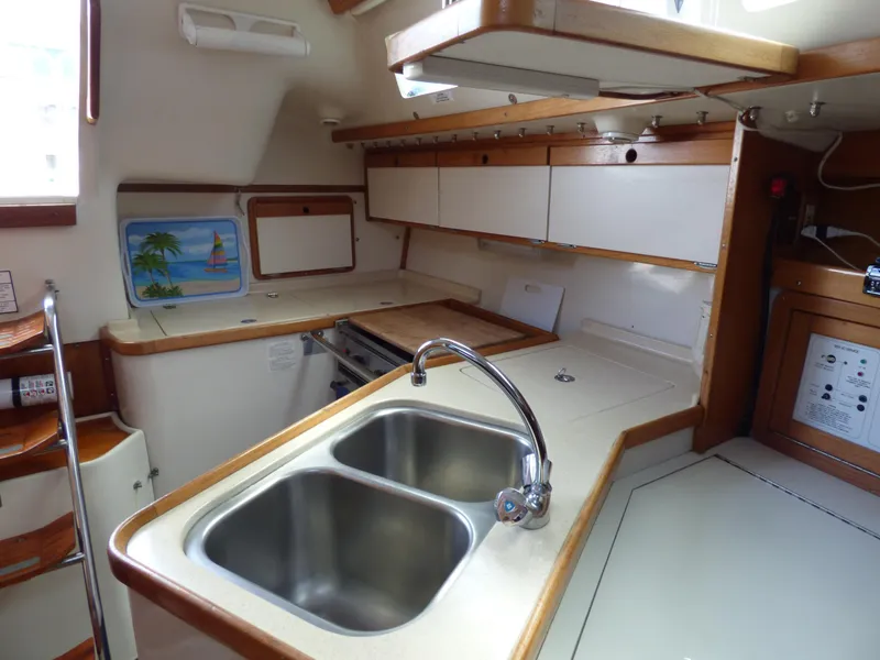 1996 Catalina 320