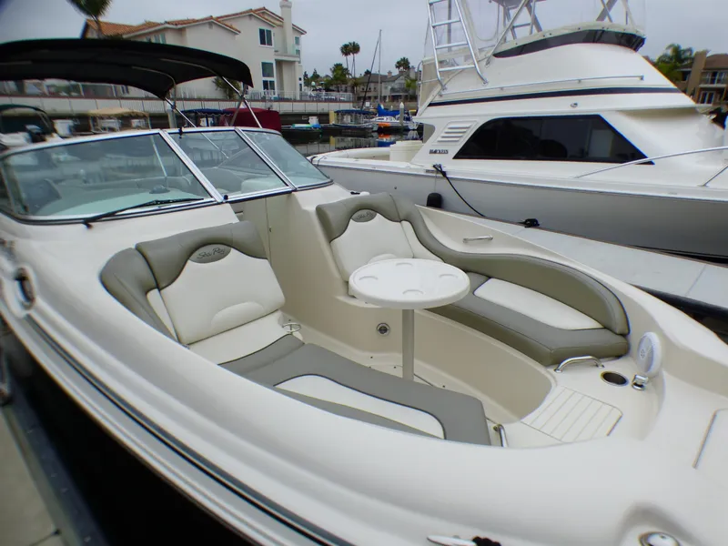 2006 Sea Ray SUNDECK 270