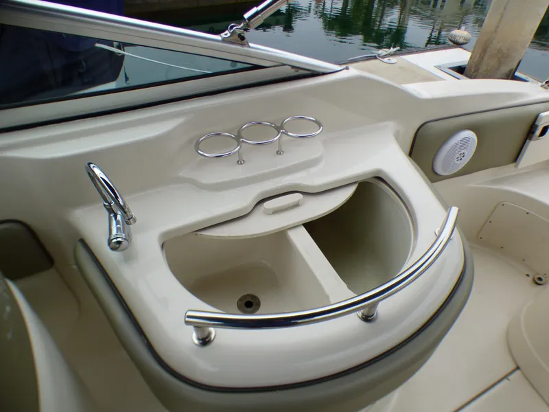 2006 Sea Ray SUNDECK 270