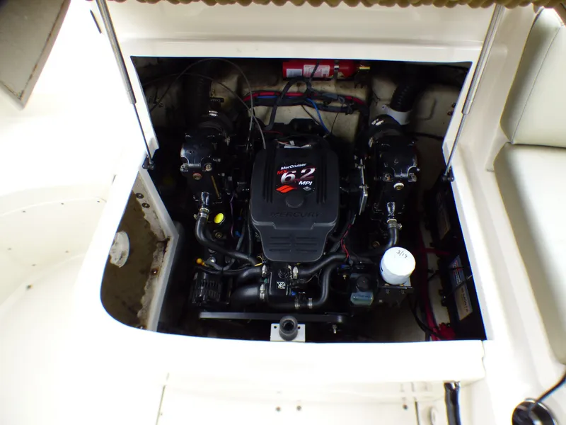 2006 Sea Ray SUNDECK 270