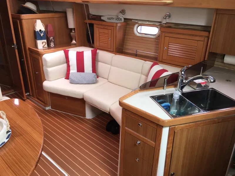 2009 Catalina 375