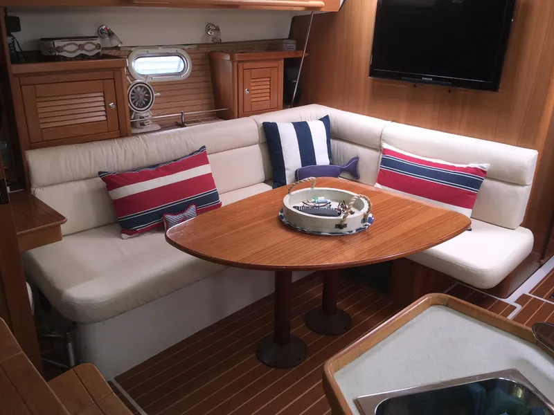 2009 Catalina 375