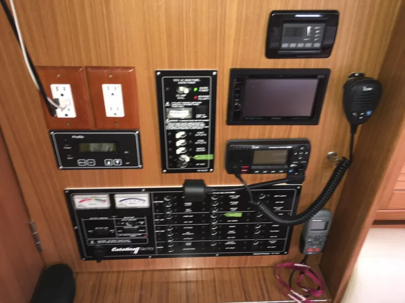 2009 Catalina 375