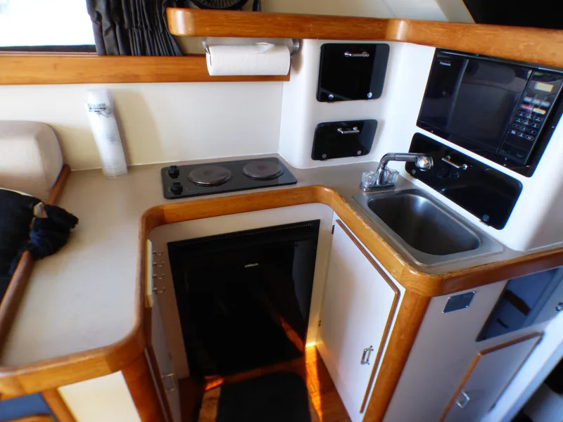 1995 Luhrs Tournament 320 Convertible