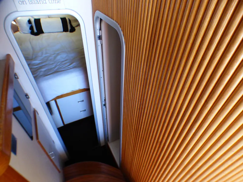 1995 Luhrs Tournament 320 Convertible