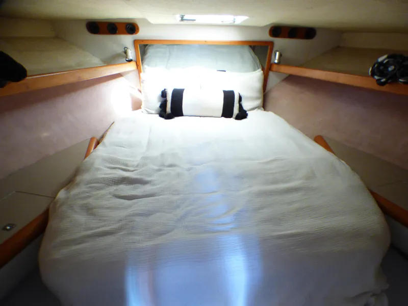 1995 Luhrs Tournament 320 Convertible