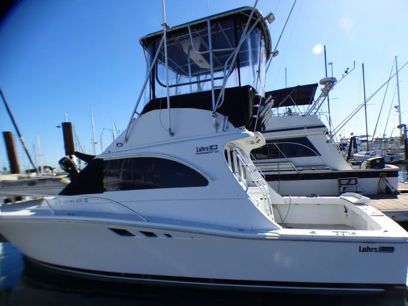1995 Luhrs Tournament 320 Convertible