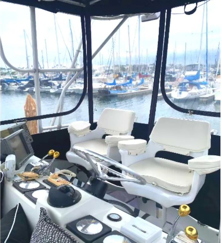 1995 Luhrs Tournament 320 Convertible