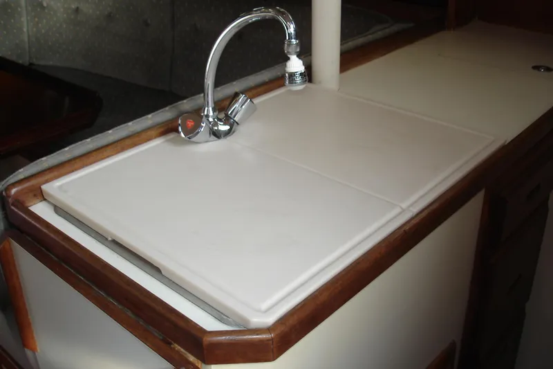 S/S sinks with cutting boards
