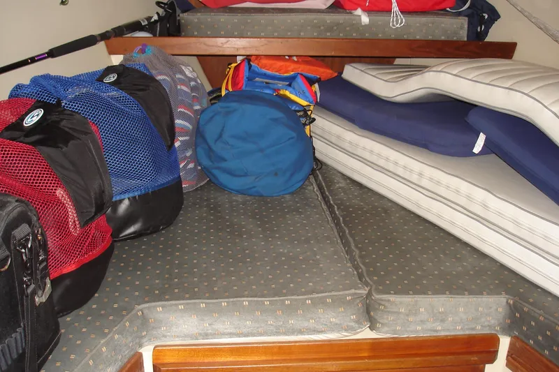 V-berth forward