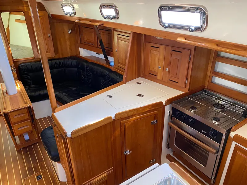 2007 Tartan 3700 CCR