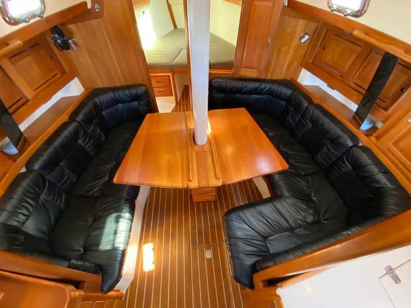2007 Tartan 3700 CCR