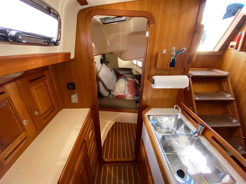 2007 Tartan 3700 CCR