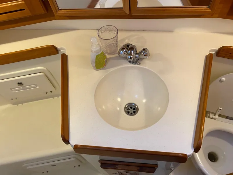 2007 Tartan 3700 CCR