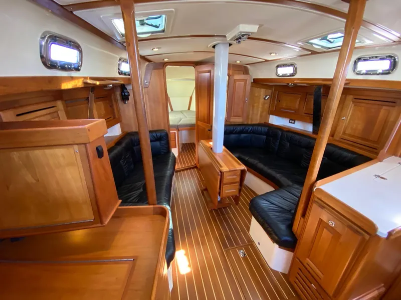 2007 Tartan 3700 CCR