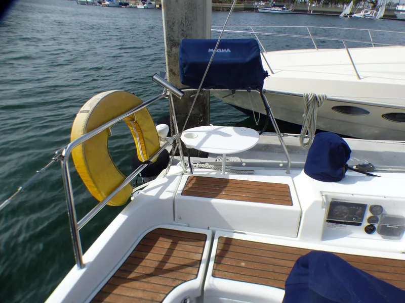 2006 Beneteau America 393