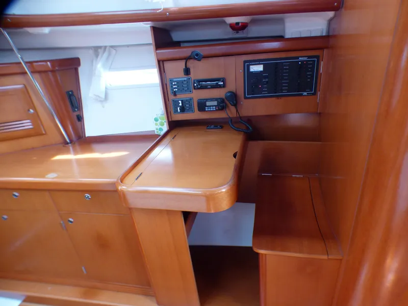 2006 Beneteau America 393