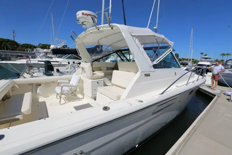 1996 Tiara Yachts 3100 Open