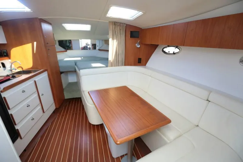 1996 Tiara Yachts 3100 Open