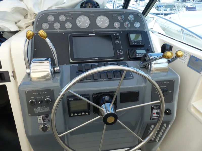 1996 Tiara Yachts 3100 Open