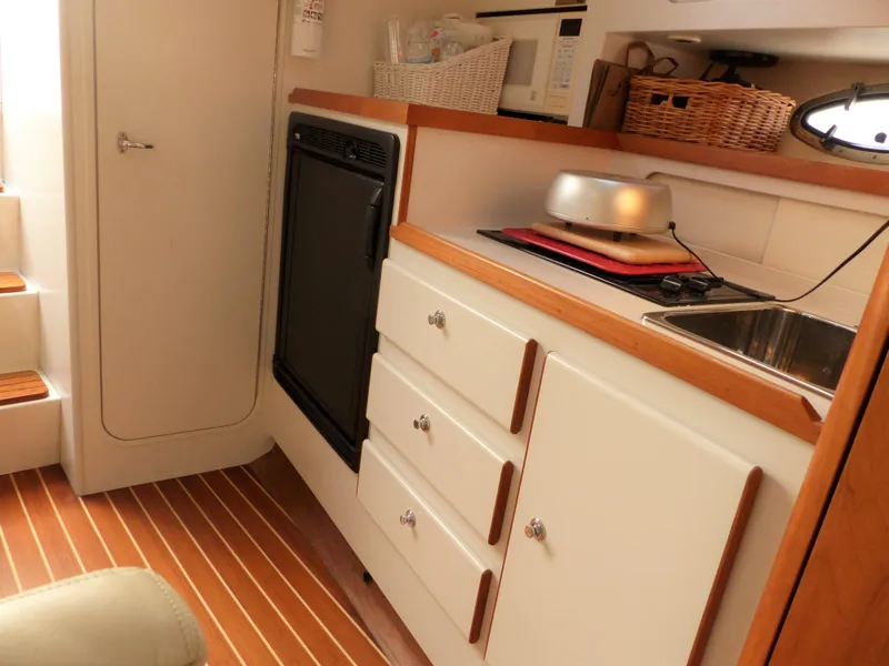 1996 Tiara Yachts 3100 Open