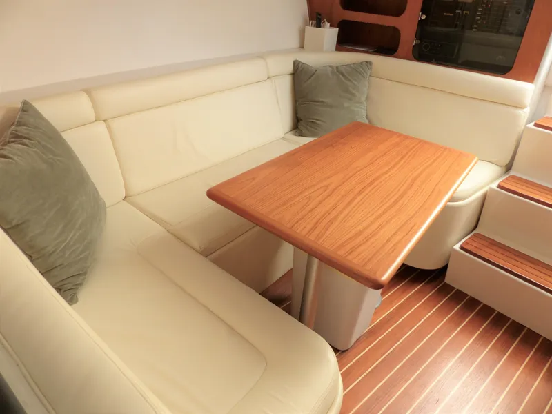 1996 Tiara Yachts 3100 Open
