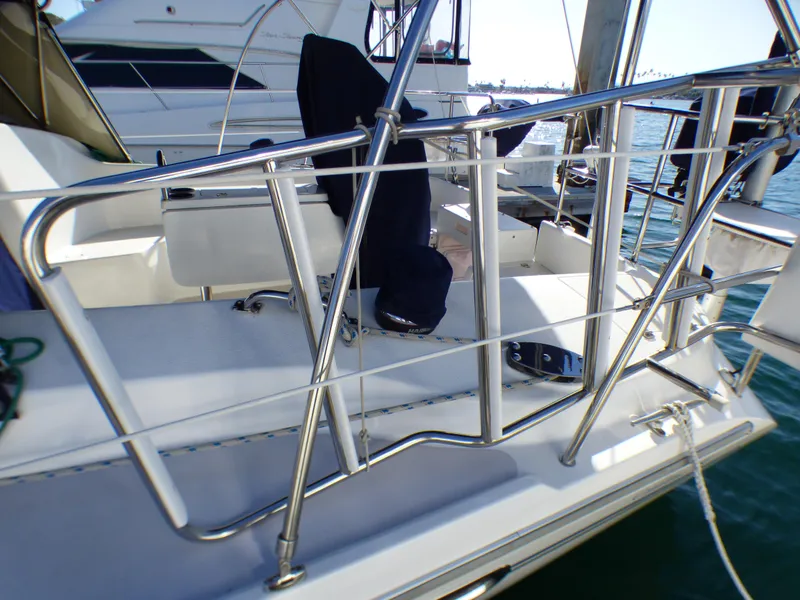 2004 Catalina 350